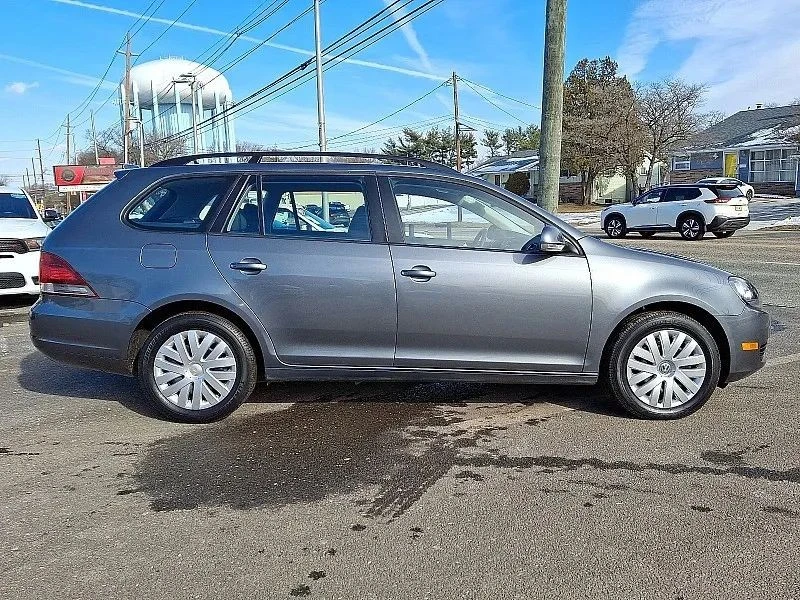 2011 Volkswagen A5 Jetta - Image 8 of 12