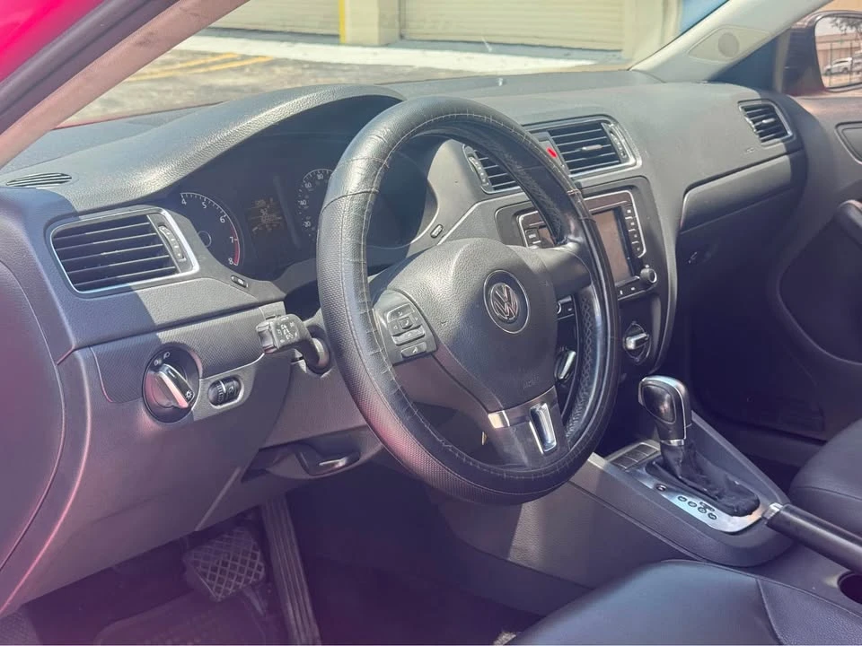 2011 Volkswagen A5 Jetta - Image 5 of 8