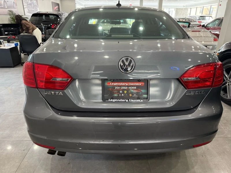 2011 Volkswagen A6 Jetta - Image 4 of 12