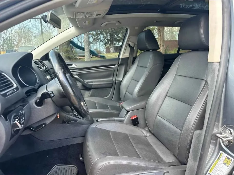 2011 Volkswagen A5 Jetta - Image 11 of 13