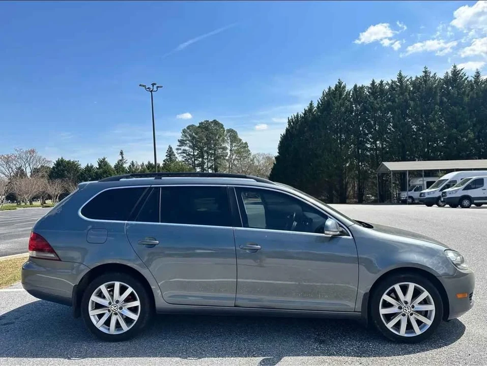 2011 Volkswagen A5 Jetta - Image 3 of 13