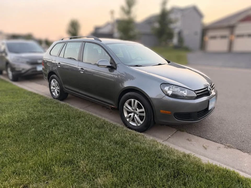 2011 Volkswagen A5 Jetta - Image 3 of 12