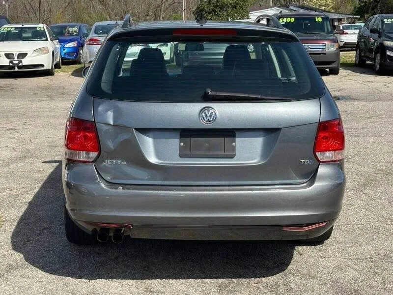 2011 Volkswagen A5 Jetta - Image 7 of 16