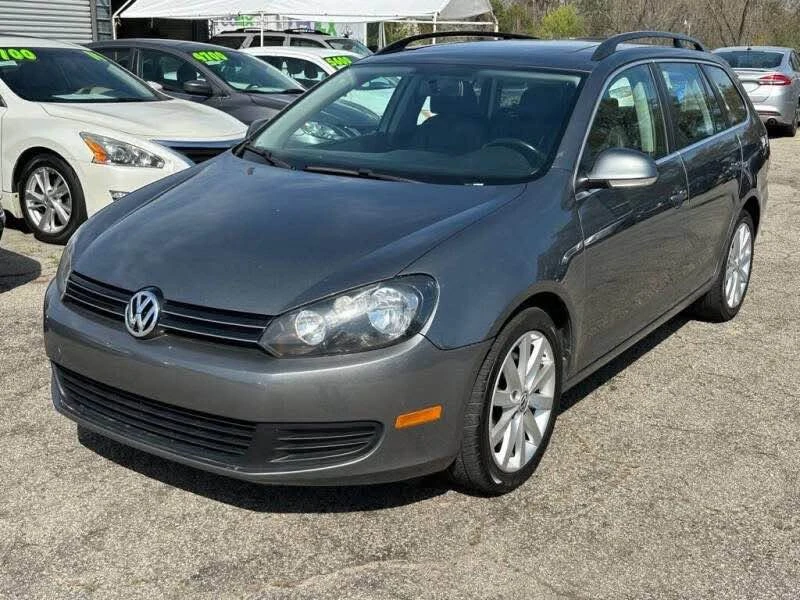 2011 Volkswagen A5 Jetta - Image 2 of 16