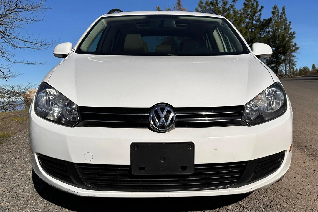 2011 Volkswagen A6 Jetta - Image 2 of 31