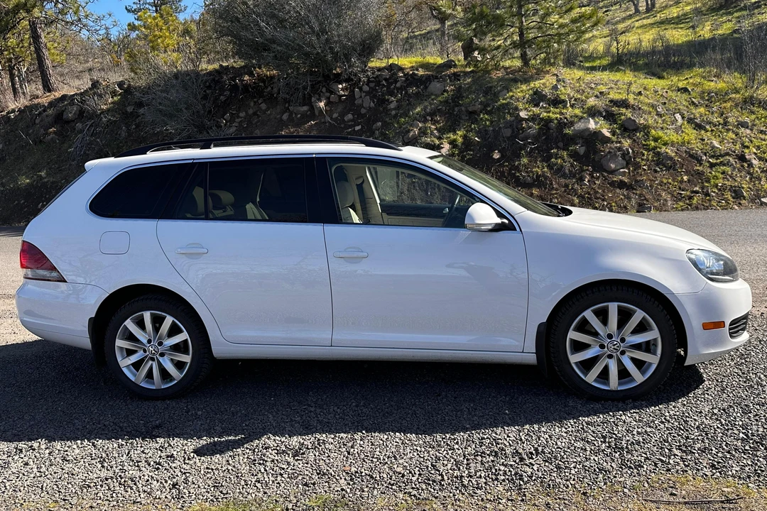 2011 Volkswagen A6 Jetta - Image 3 of 31
