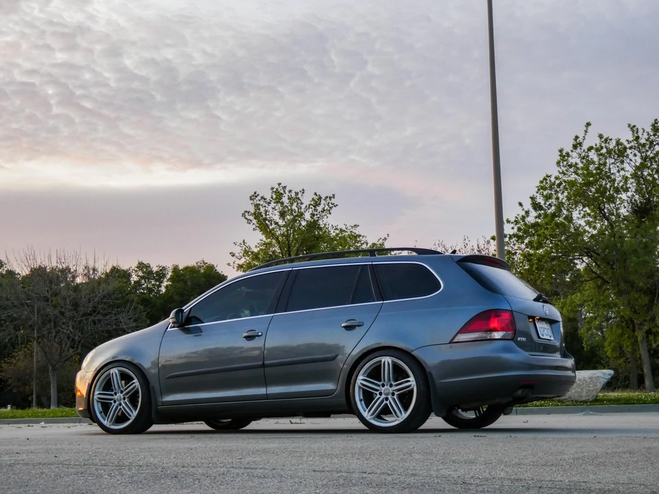 2011 Volkswagen A6 Jetta - Image 11 of 31
