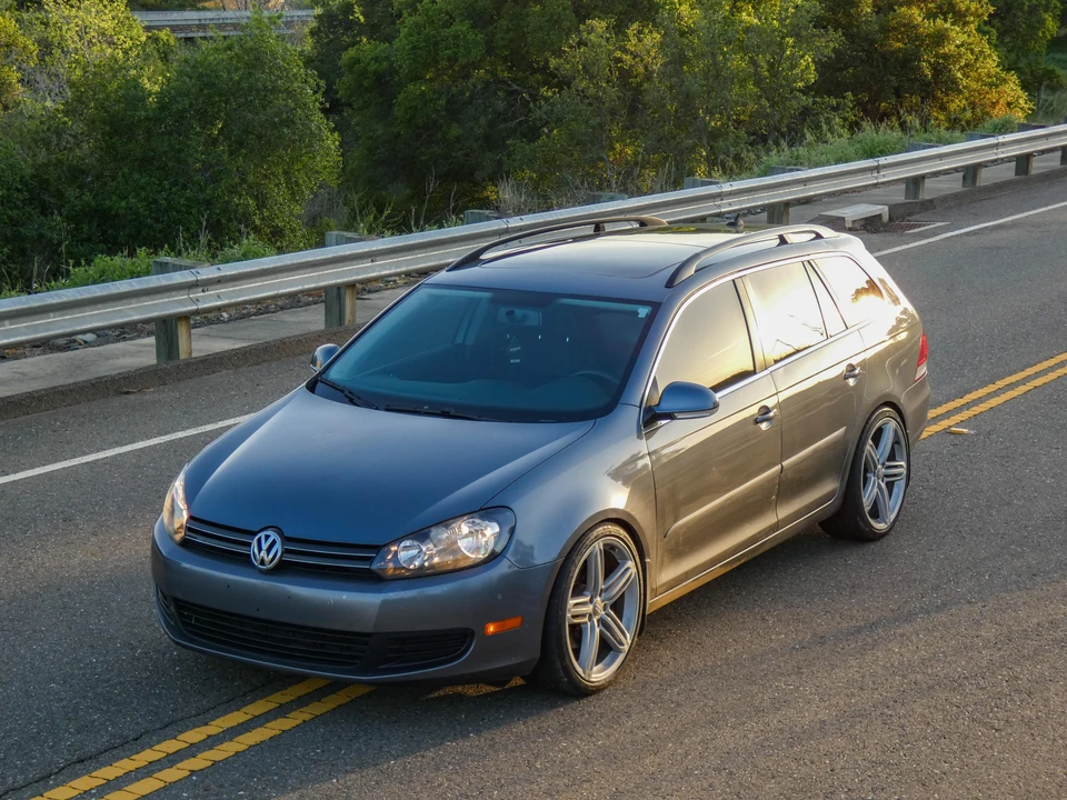 2011 Volkswagen A6 Jetta - Image 16 of 31