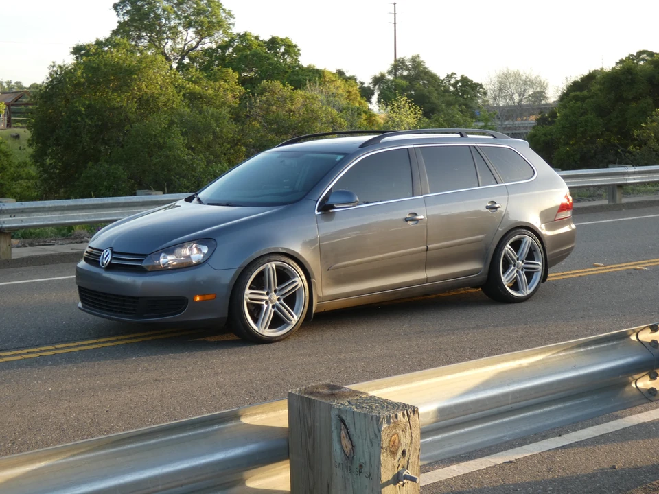 2011 Volkswagen A6 Jetta - Image 17 of 31