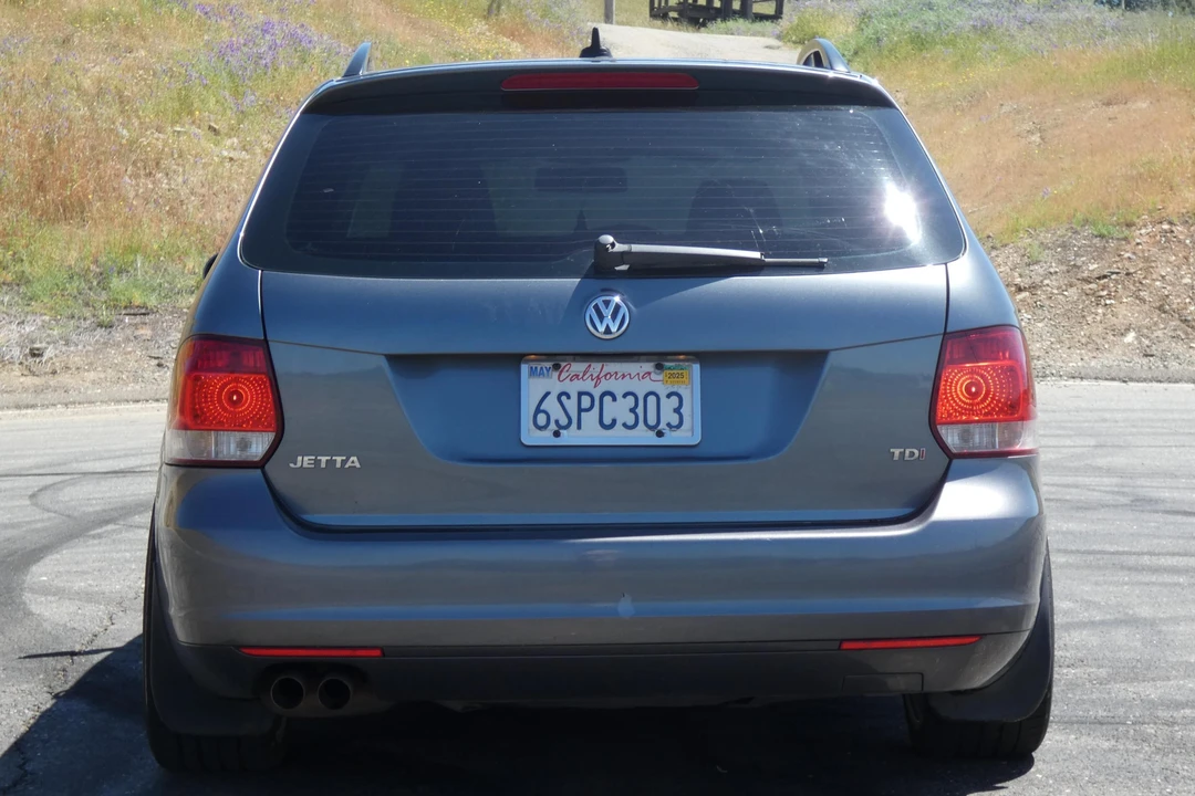 2011 Volkswagen A6 Jetta - Image 5 of 31