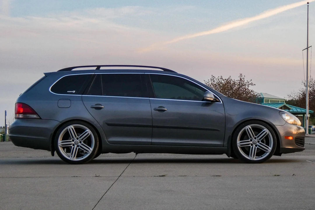 2011 Volkswagen A6 Jetta - Image 3 of 31