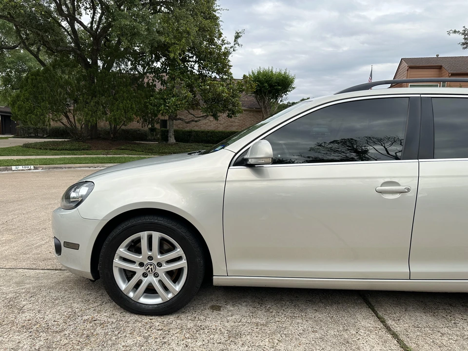 2011 Volkswagen A5 Jetta - Image 17 of 31
