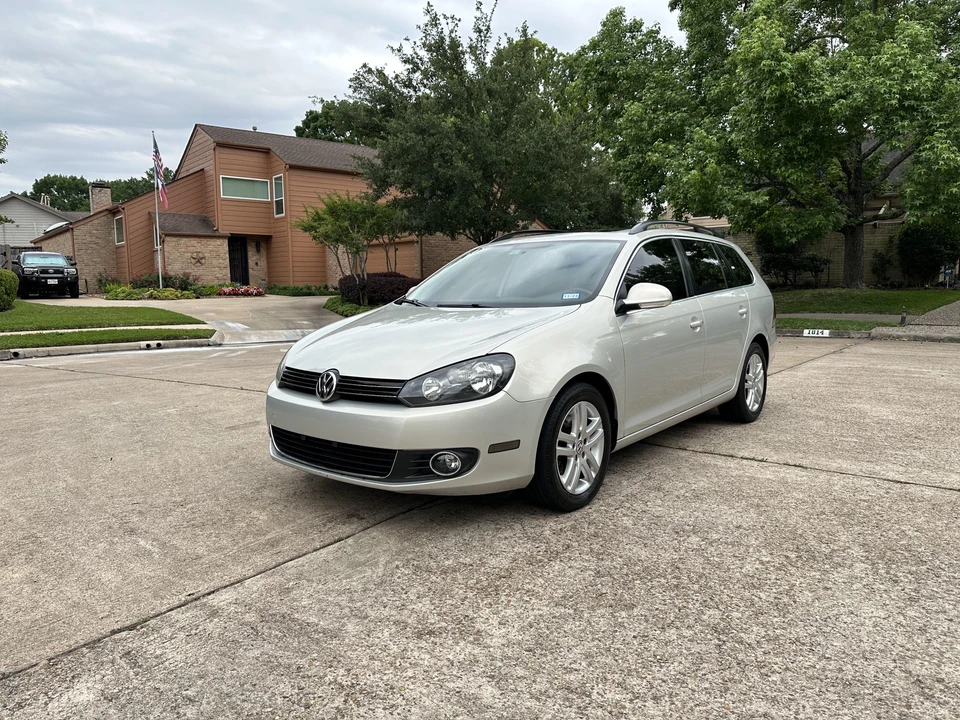 2011 Volkswagen A5 Jetta - Image 7 of 31