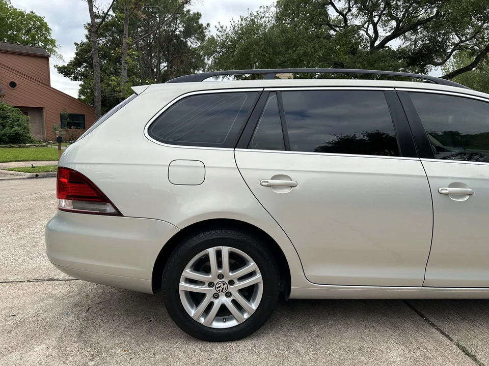 2011 Volkswagen A5 Jetta - Image 20 of 31