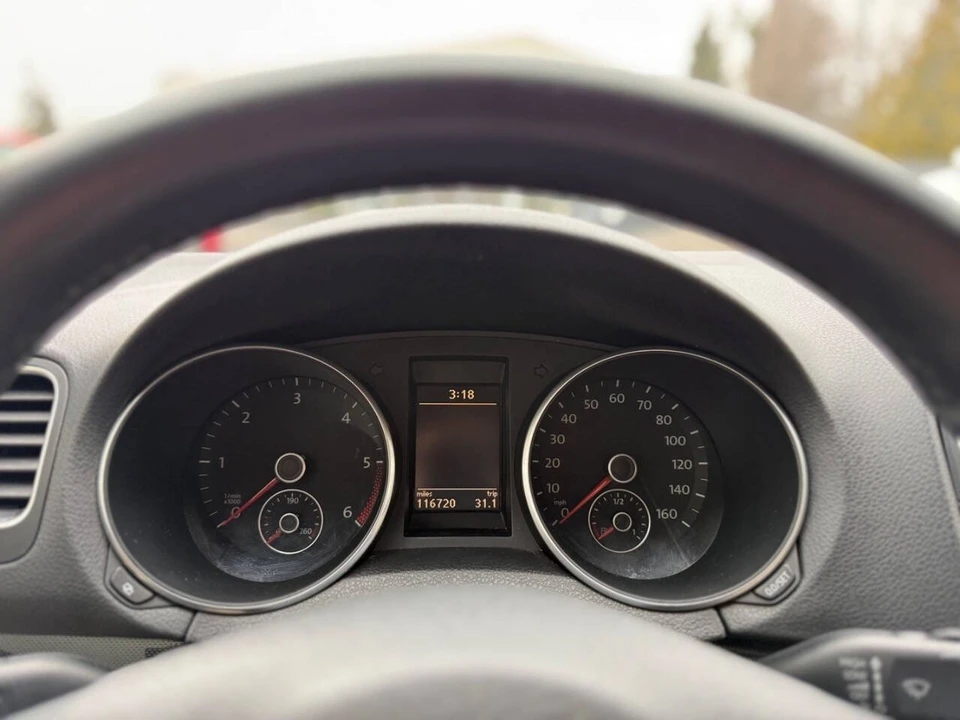 2011 Volkswagen A5 Jetta - Image 16 of 18