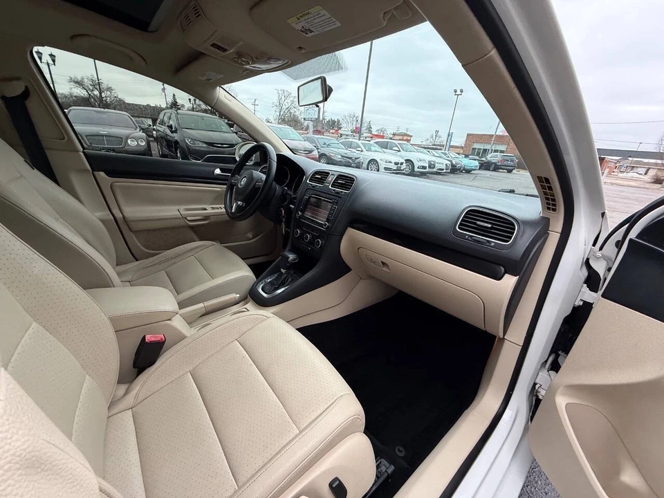 2011 Volkswagen A5 Jetta - Image 14 of 18