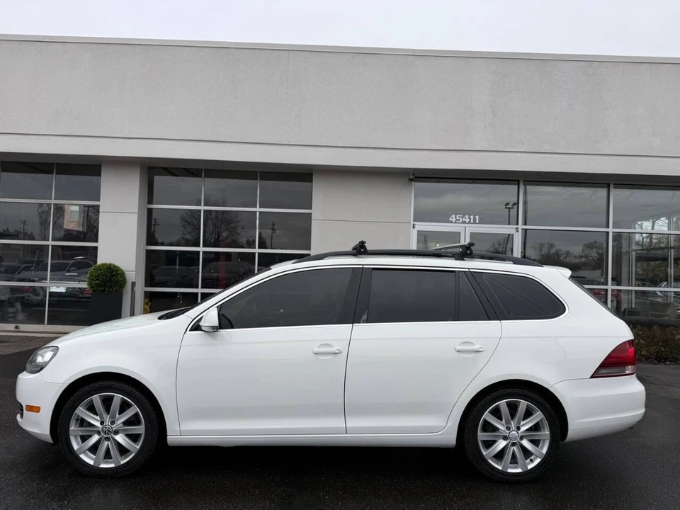 2011 Volkswagen A5 Jetta - Image 2 of 18