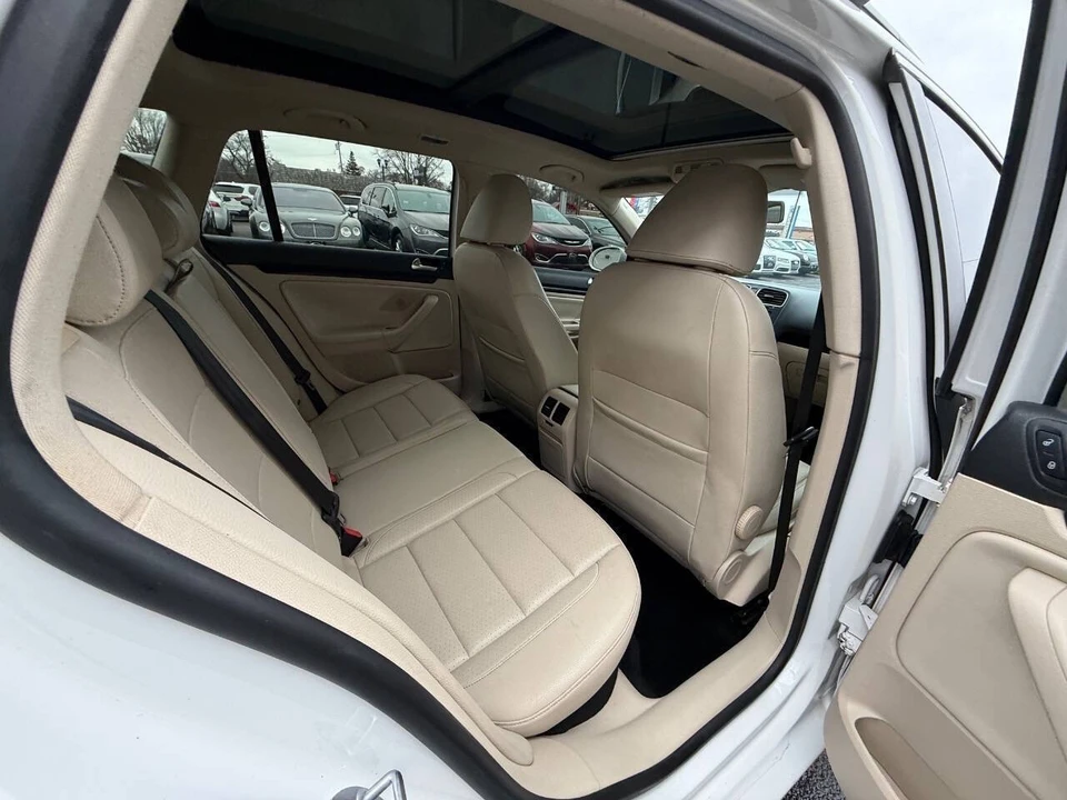 2011 Volkswagen A5 Jetta - Image 13 of 18