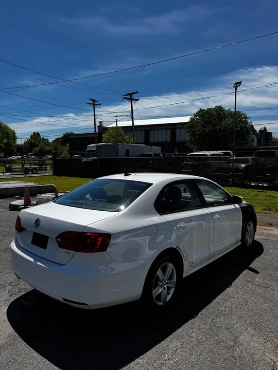 2011 Volkswagen Jetta - Image 4 of 6