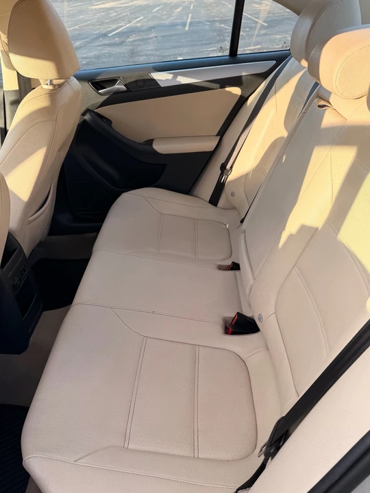 2011 Volkswagen A6 Jetta - Image 15 of 20