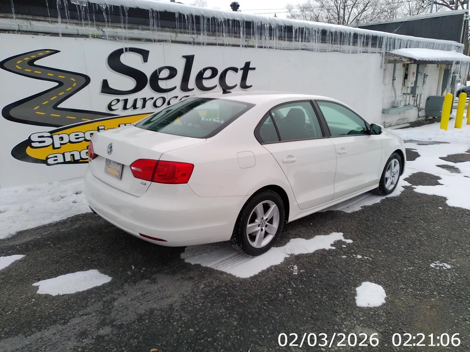2011 Volkswagen A6 Jetta - Image 4 of 21