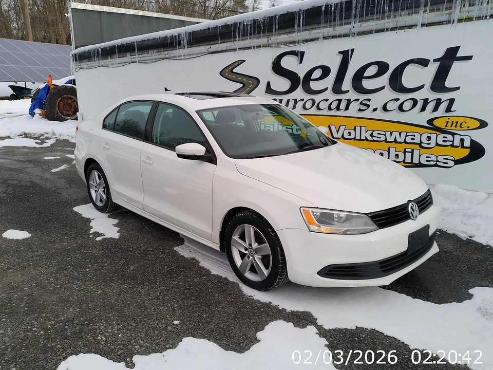 2011 Volkswagen A6 Jetta - Image 2 of 21