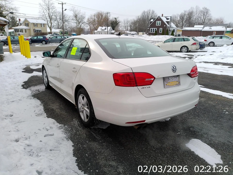 2011 Volkswagen A6 Jetta - Image 7 of 21