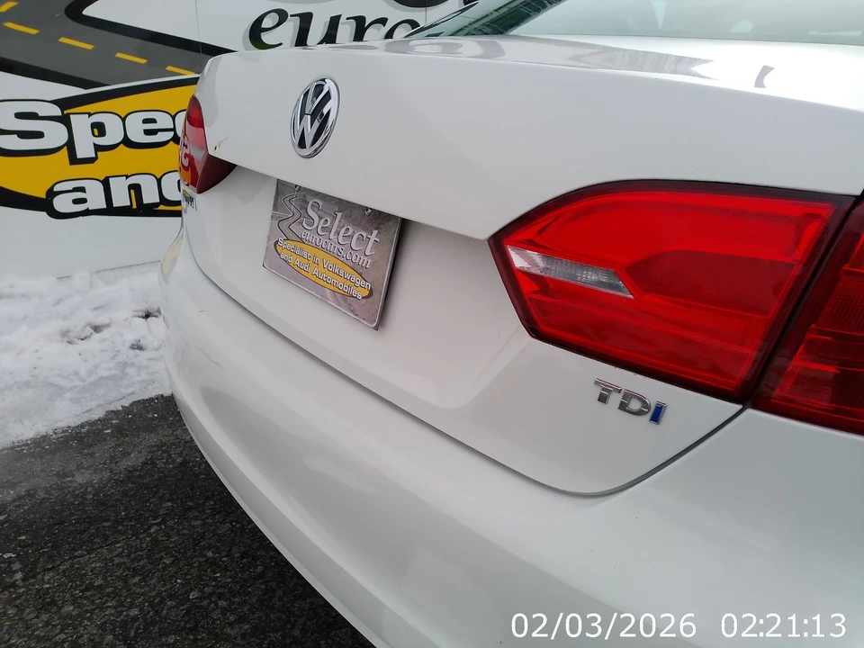 2011 Volkswagen A6 Jetta - Image 5 of 21