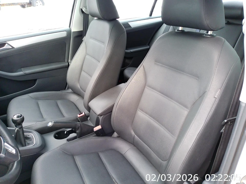2011 Volkswagen A6 Jetta - Image 13 of 21