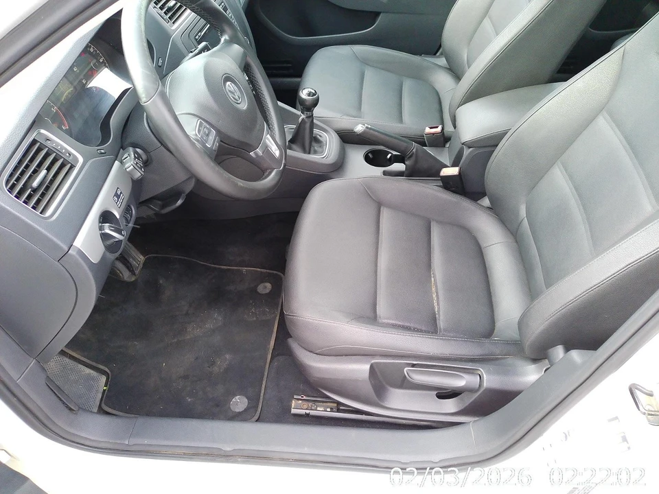 2011 Volkswagen A6 Jetta - Image 12 of 21