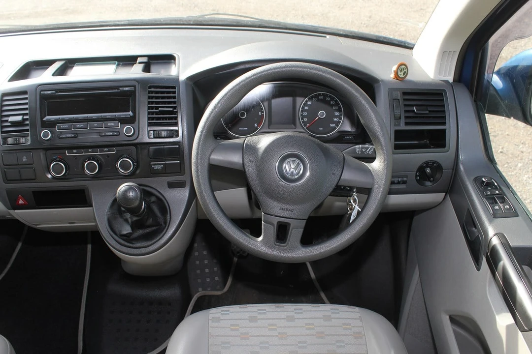 2011 Volkswagen EuroVan - Image 30 of 30