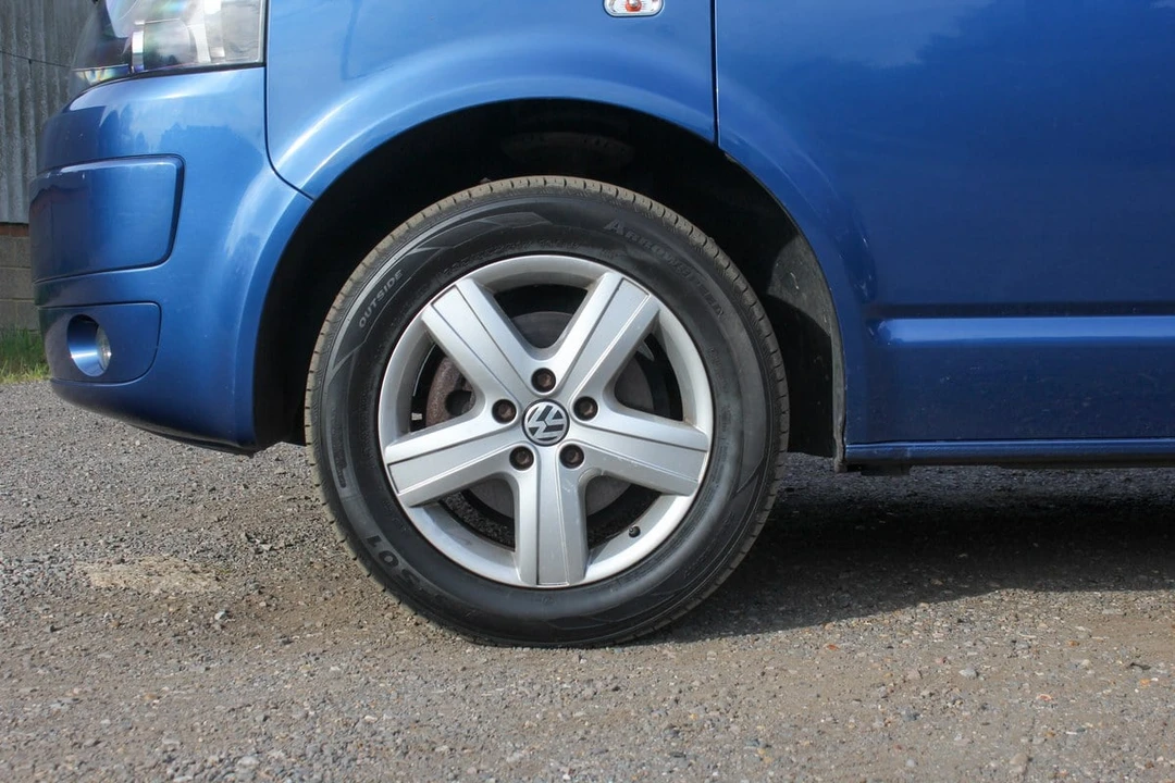 2011 Volkswagen EuroVan - Image 20 of 30