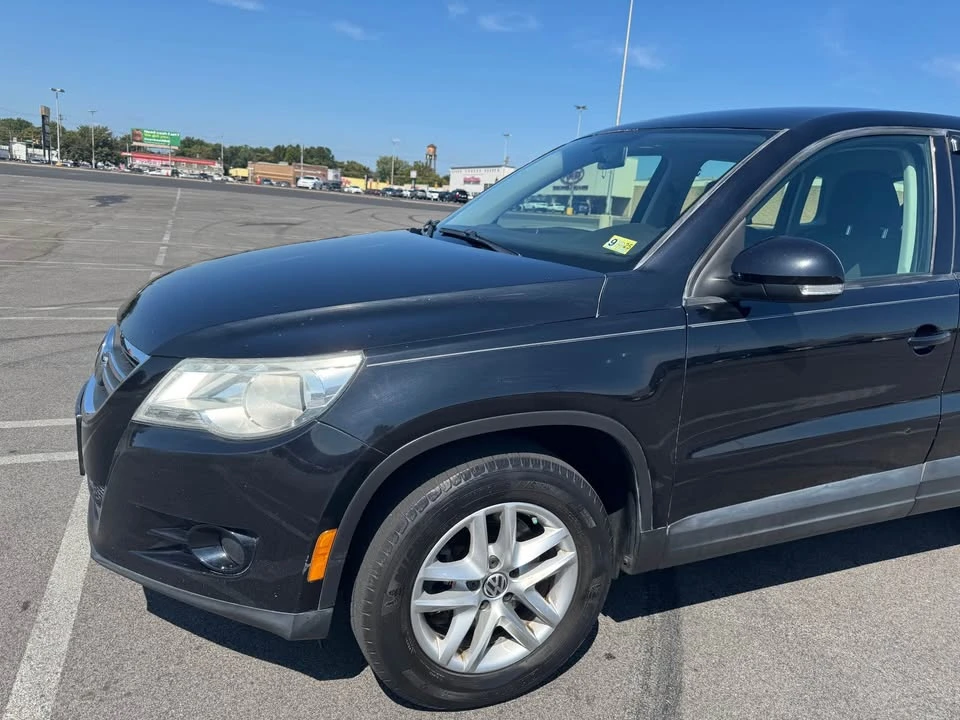 2011 Volkswagen Tiguan - Image 8 of 18