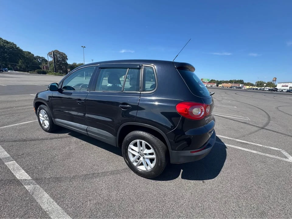 2011 Volkswagen Tiguan - Image 6 of 18