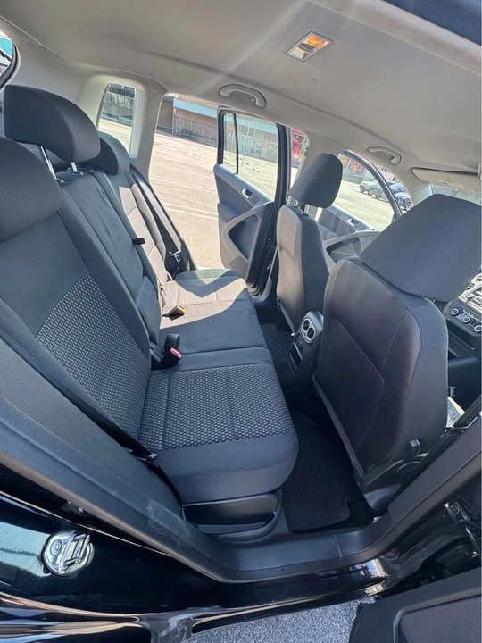 2011 Volkswagen Tiguan - Image 12 of 18
