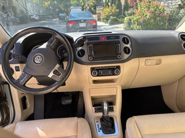 2011 Volkswagen Tiguan - Image 4 of 8