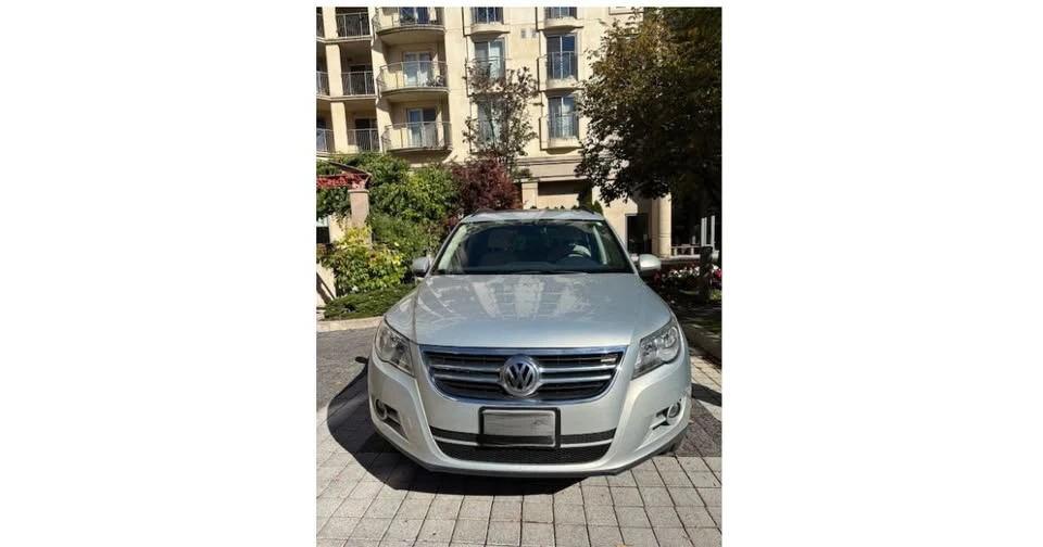2011 Volkswagen Tiguan - Image 3 of 8