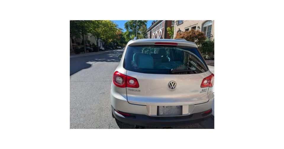2011 Volkswagen Tiguan - Image 8 of 8