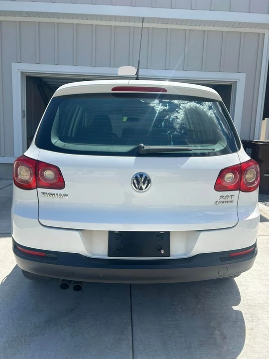 2011 Volkswagen Tiguan - Image 4 of 8