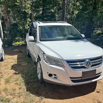2011 Volkswagen Tiguan 2.0T 4Motion