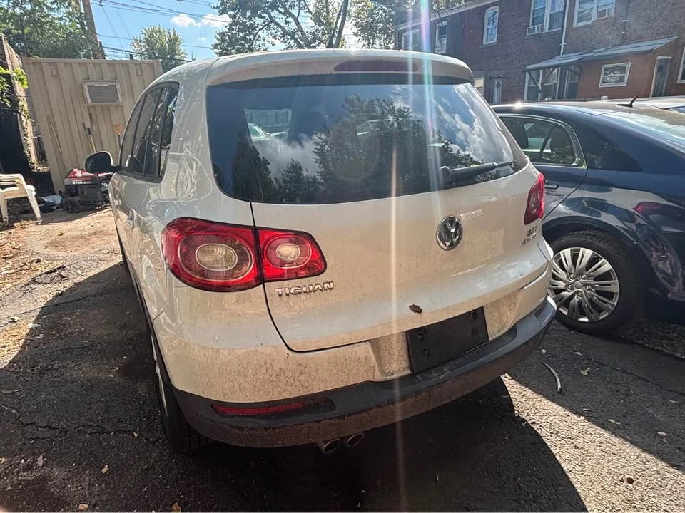 2011 Volkswagen Tiguan - Image 6 of 7