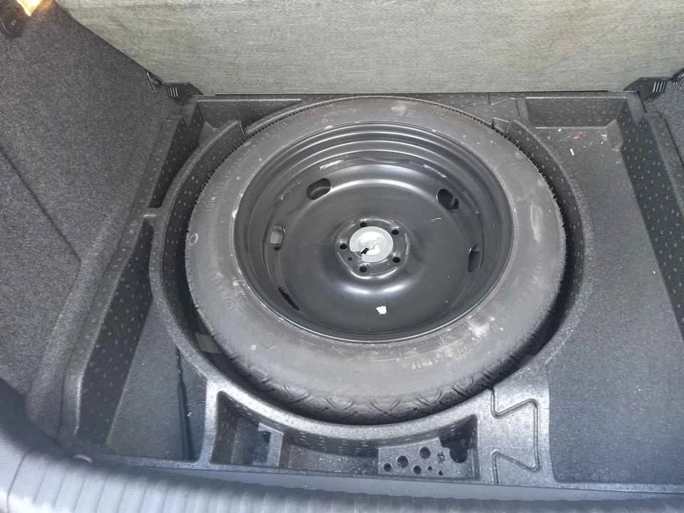 2011 Volkswagen Tiguan - Image 12 of 18