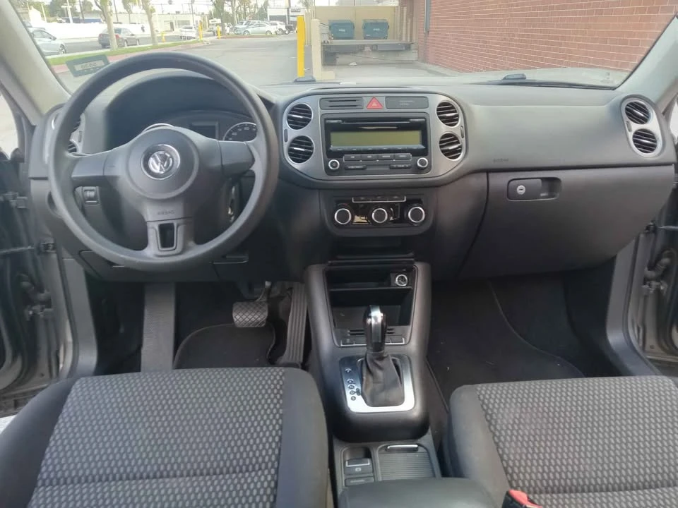 2011 Volkswagen Tiguan - Image 7 of 18
