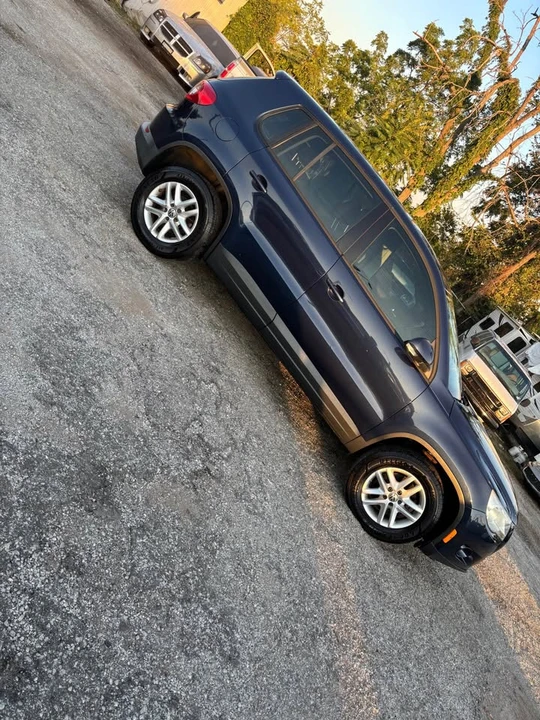 2011 Volkswagen Tiguan - Image 4 of 10