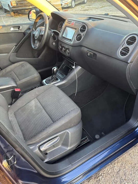 2011 Volkswagen Tiguan - Image 10 of 10