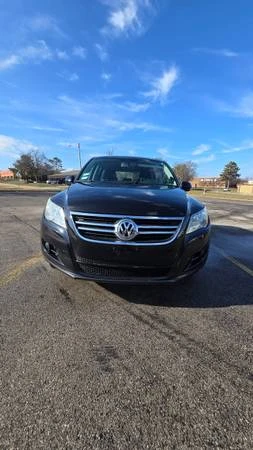 2011 Volkswagen Tiguan - Image 2 of 15