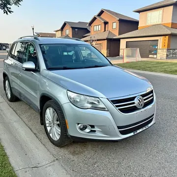 2011 Volkswagen Tiguan 4Motion AWD