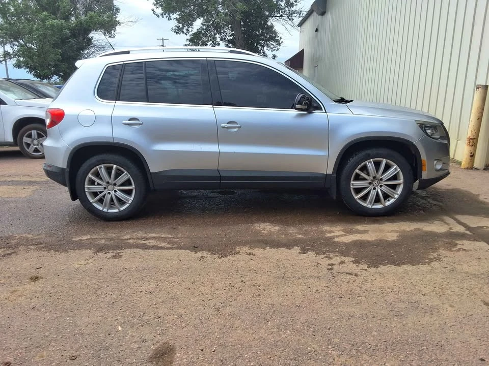 2011 Volkswagen Tiguan - Image 3 of 16
