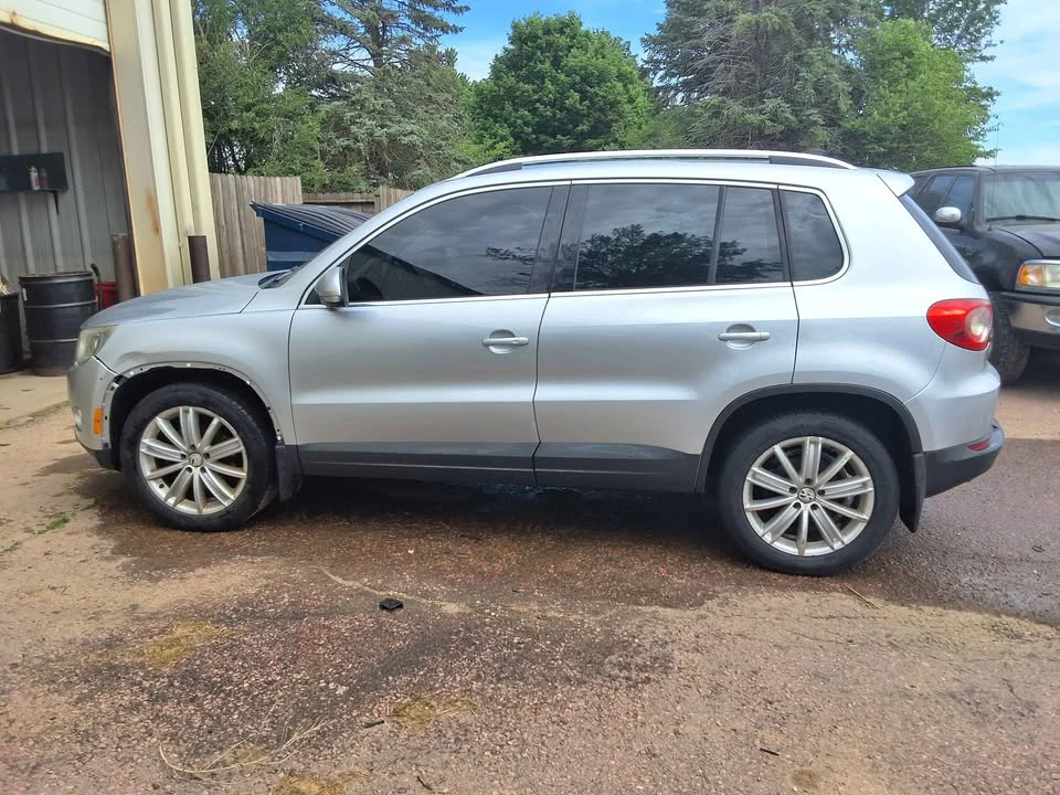 2011 Volkswagen Tiguan - Image 4 of 16