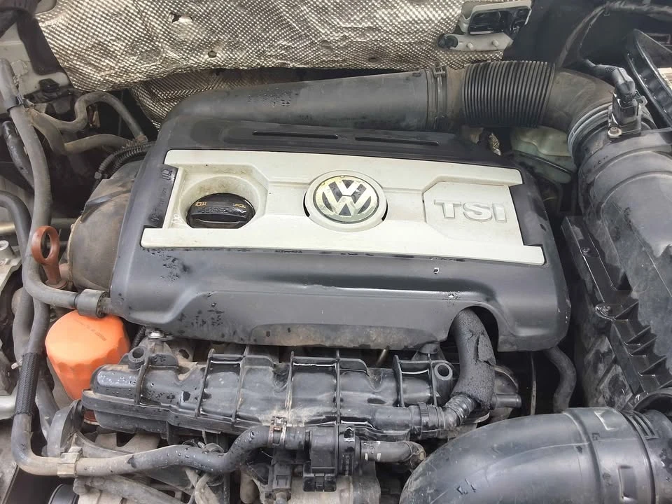 2011 Volkswagen Tiguan - Image 2 of 16